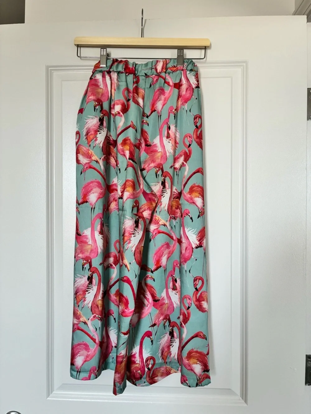 VICOLO Flamingo-Print Palazzo style pants  with Black Tie - Picture 6 of 7